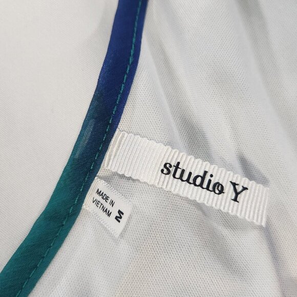 Studio Y One Shoulder Top Blue/Green Medium
Lot I - Picture 4 of 6